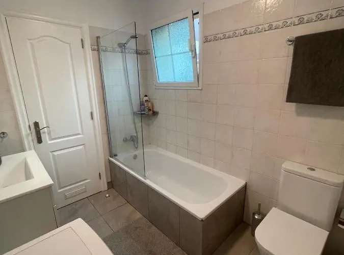 Rocas Del Mar طوستا ديل سيلونثيو